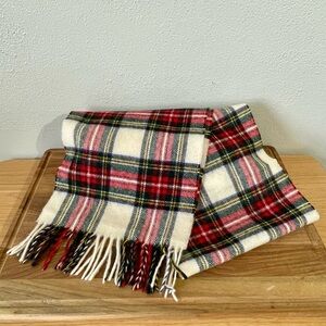 Highland Store Lambswool Tartan Plaid Scarf Fringe Classic Heritage Warm Winter